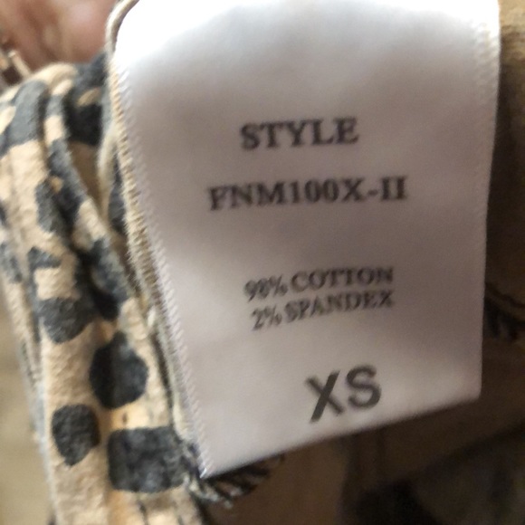 FASHION NOVA ANIMAL PRINT OVERALL SHORTS - Picture 6 of 7